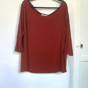 Justfab Women's Solid Off-Shoulder Boat Neck Dolman Top Red Size 1X